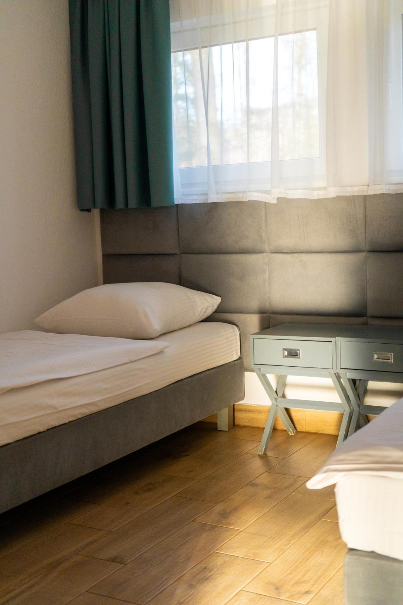 Hotel Przystanek Zatoka à Sila Extérieur photo